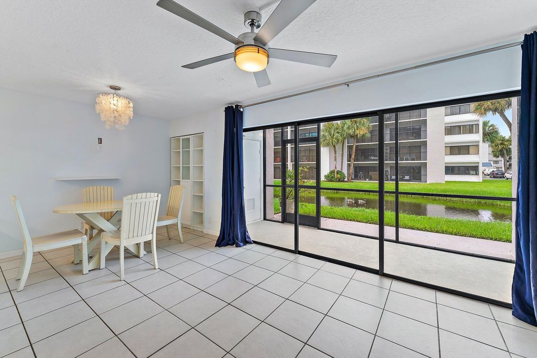 Active With Contract: $2,400 (1 beds, 1 baths, 860 Square Feet)