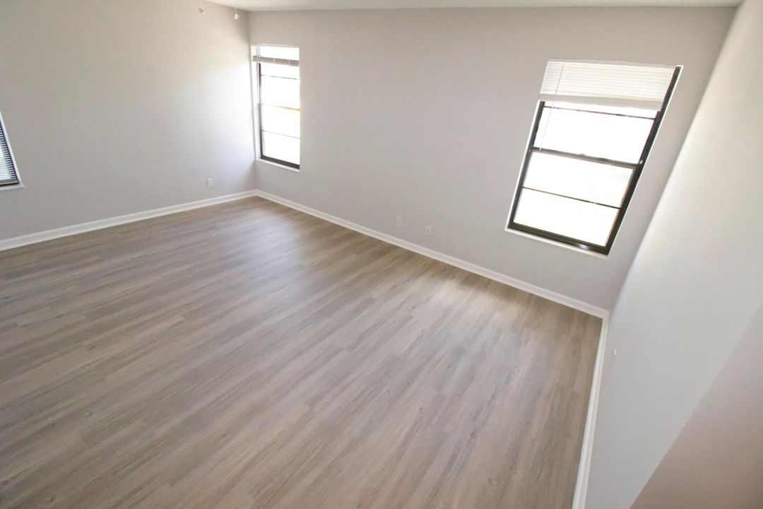 Active With Contract: $2,200 (2 beds, 2 baths, 1350 Square Feet)