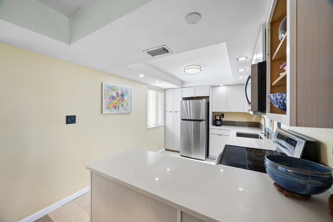 For Sale: $375,000 (2 beds, 2 baths, 1192 Square Feet)