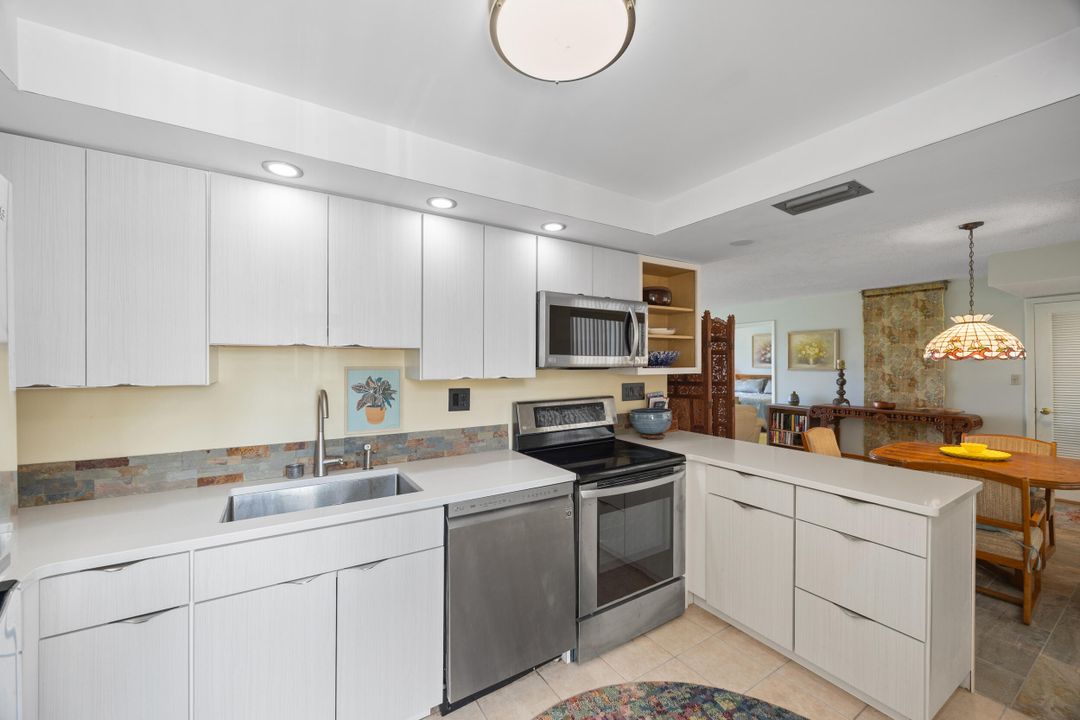 For Sale: $375,000 (2 beds, 2 baths, 1192 Square Feet)