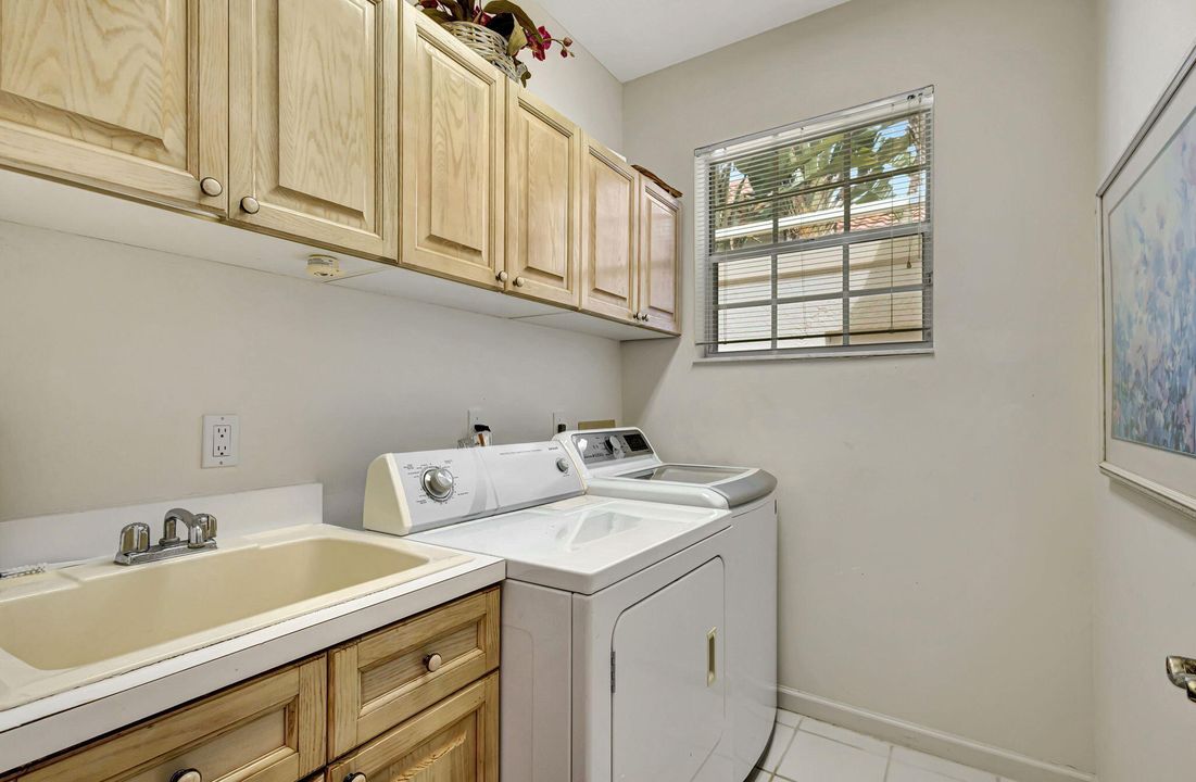 For Sale: $539,000 (3 beds, 2 baths, 2020 Square Feet)