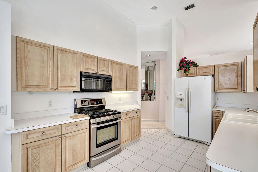 For Sale: $539,000 (3 beds, 2 baths, 2020 Square Feet)