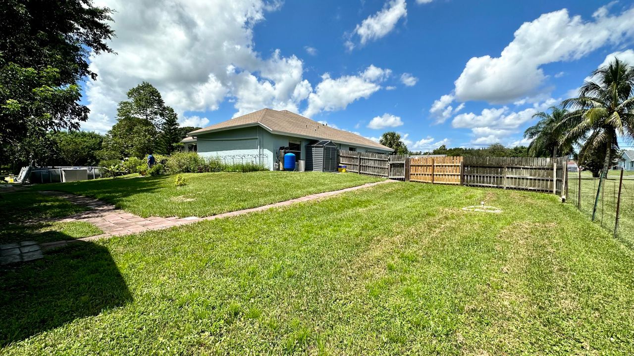 Active With Contract: $3,500 (3 beds, 2 baths, 2110 Square Feet)