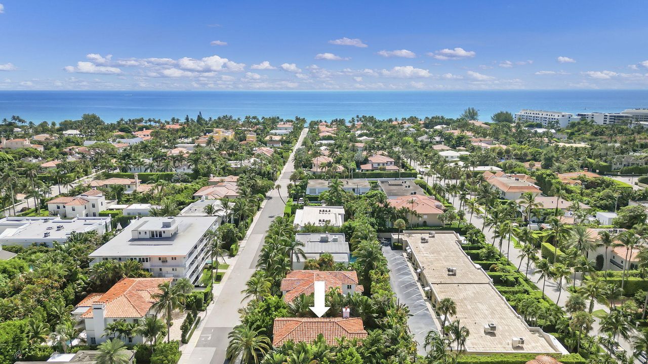 For Sale: $8,950,000 (4 beds, 4 baths, 2635 Square Feet)