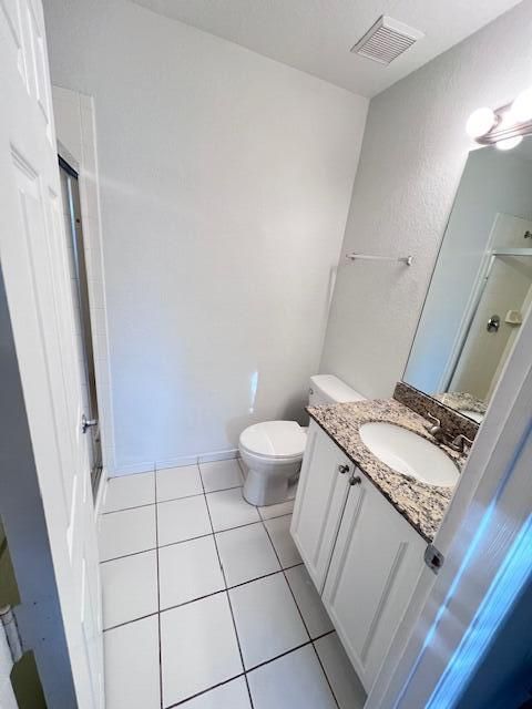 For Rent: $2,100 (2 beds, 2 baths, 1221 Square Feet)