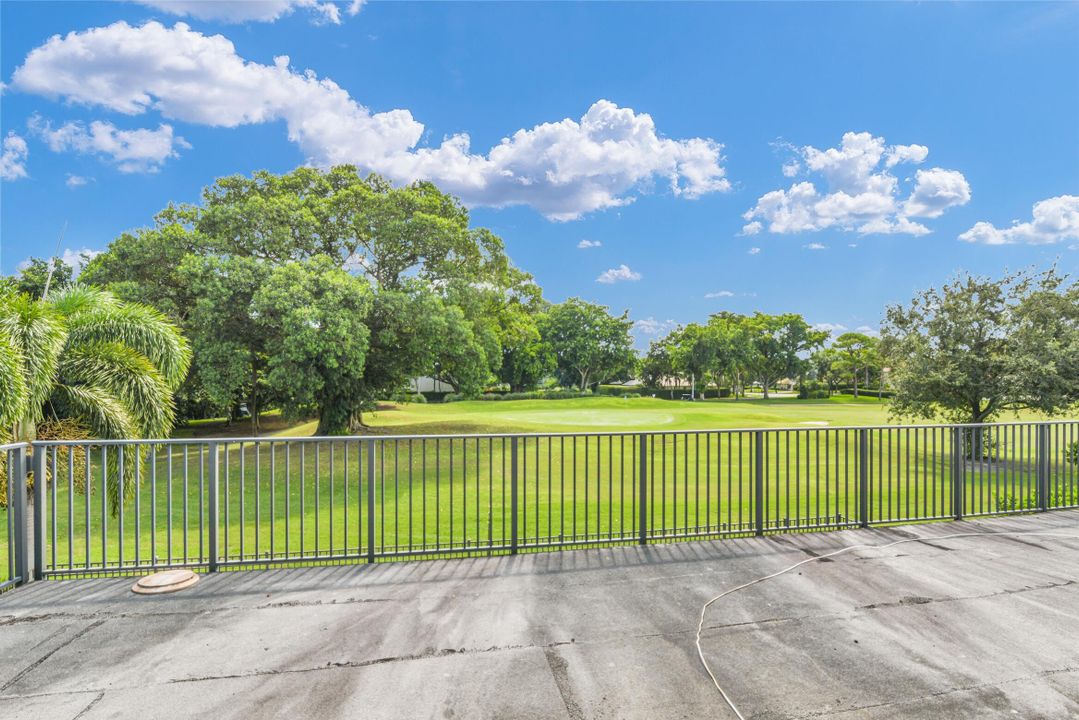 Active With Contract: $749,900 (3 beds, 3 baths, 2546 Square Feet)