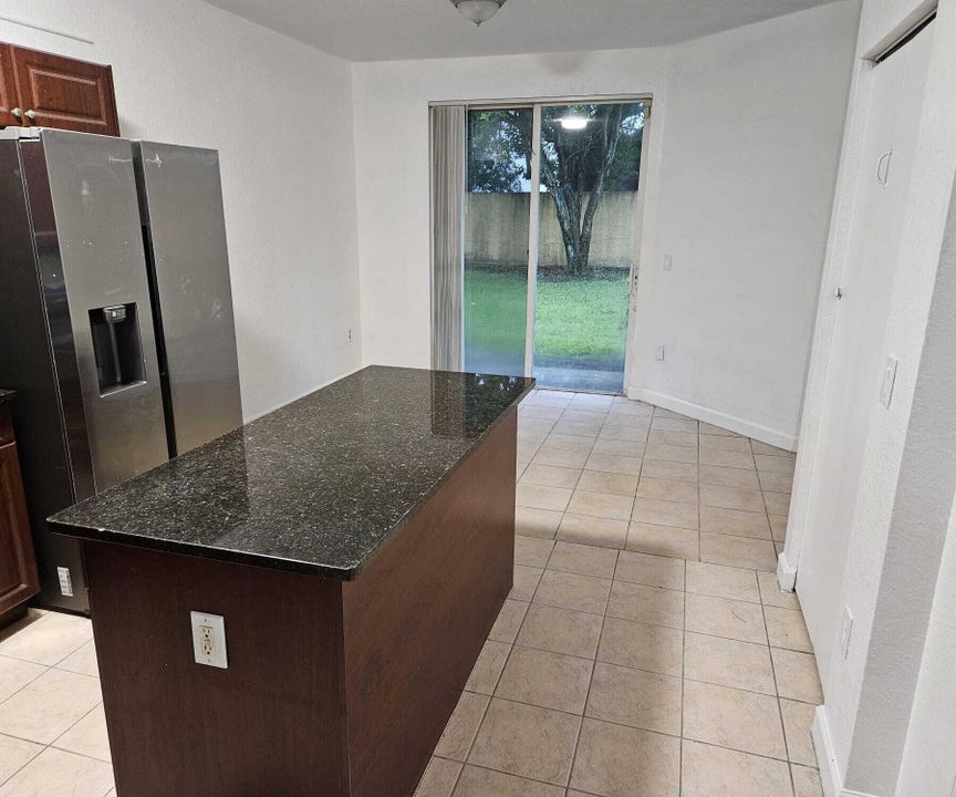 For Rent: $2,200 (3 beds, 2 baths, 1436 Square Feet)