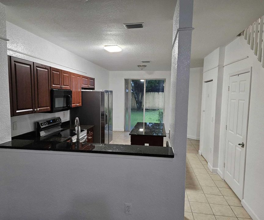 For Rent: $2,200 (3 beds, 2 baths, 1436 Square Feet)