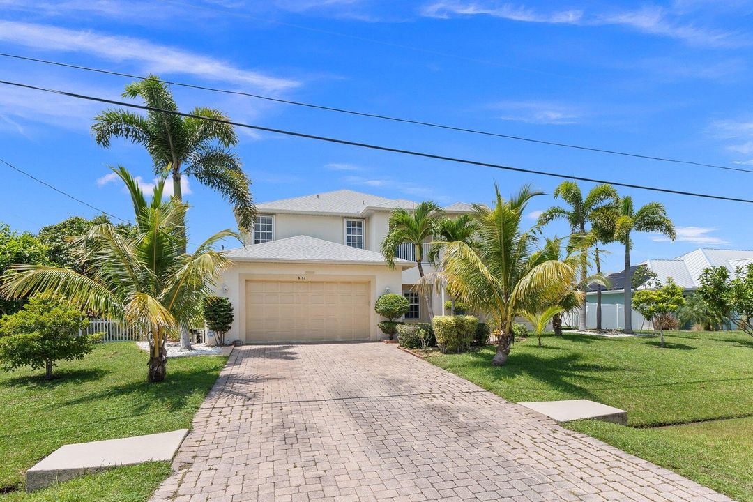 For Sale: $615,000 (3 beds, 2 baths, 3061 Square Feet)