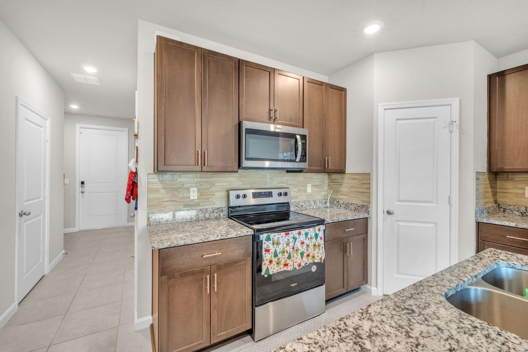 For Sale: $429,000 (3 beds, 2 baths, 1485 Square Feet)