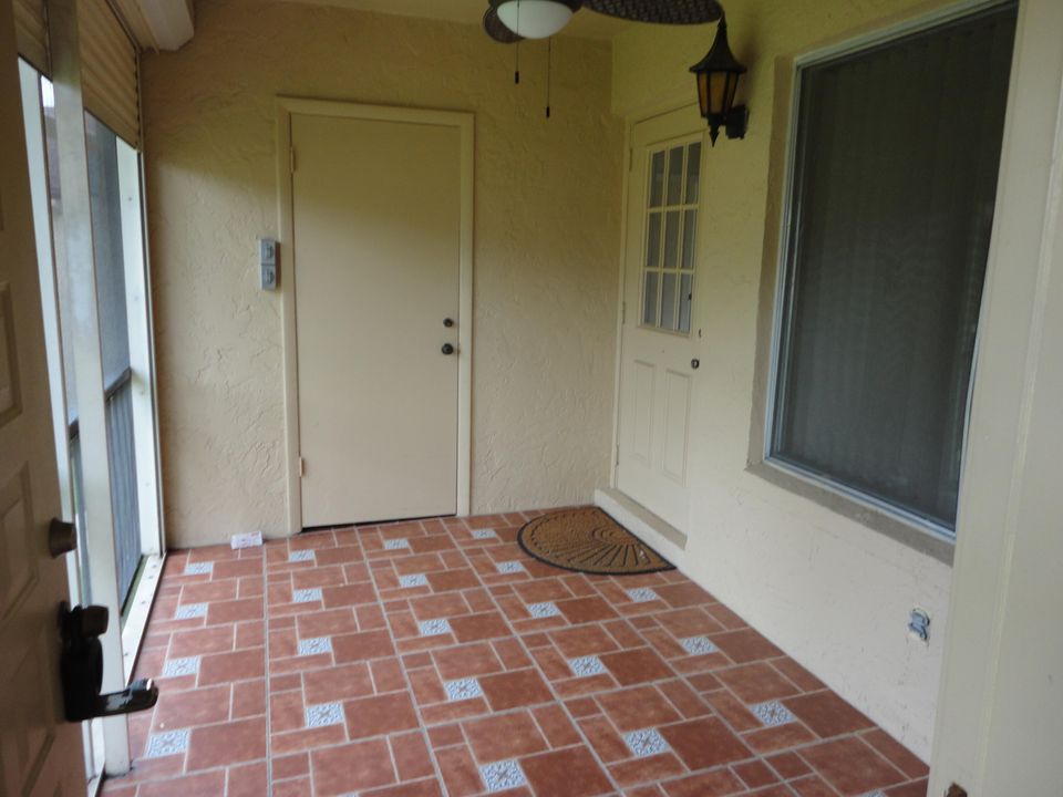 For Rent: $1,595 (2 beds, 2 baths, 924 Square Feet)