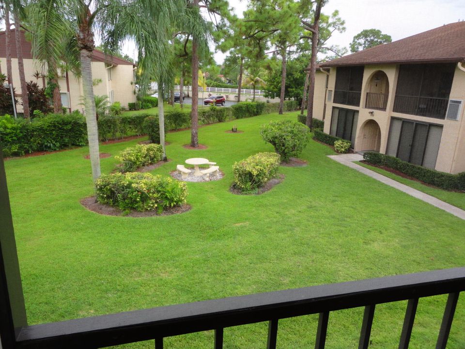 For Rent: $1,595 (2 beds, 2 baths, 924 Square Feet)