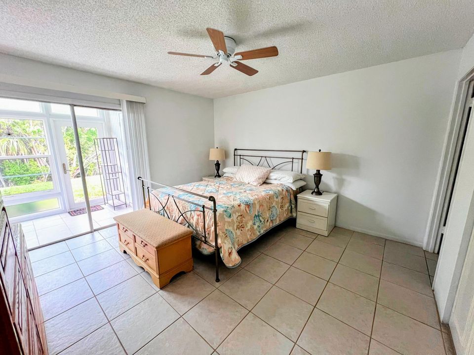 For Rent: $1,650 (2 beds, 2 baths, 1000 Square Feet)