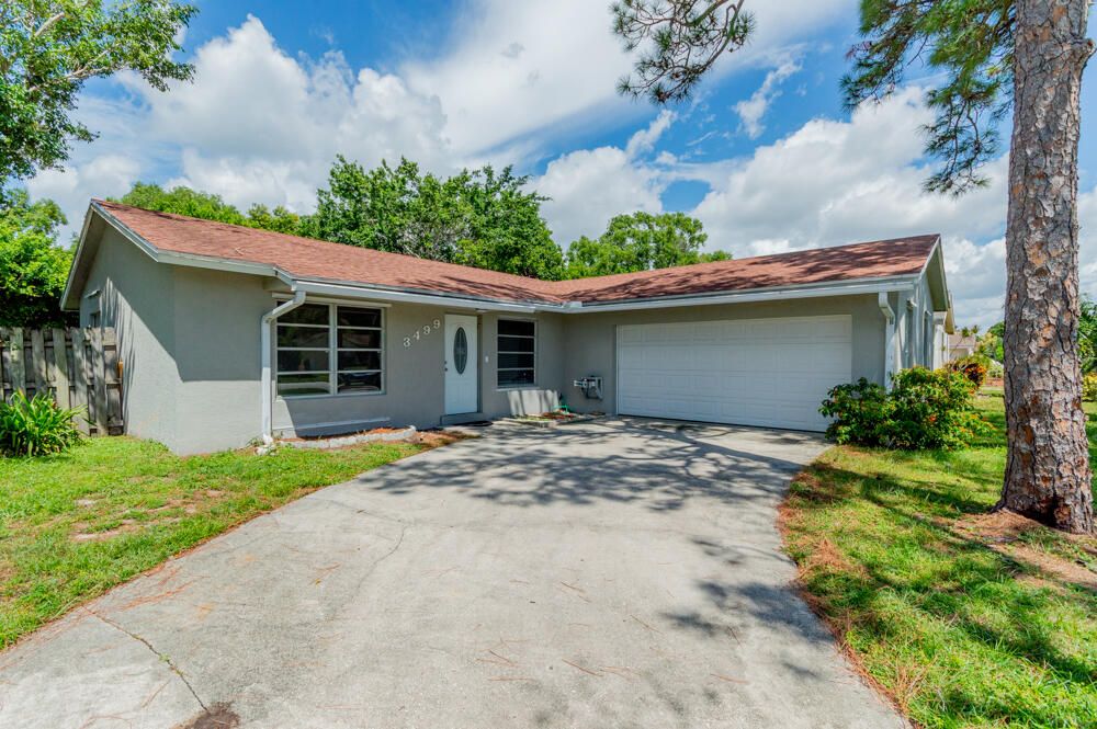 Active With Contract: $3,000 (3 beds, 2 baths, 1177 Square Feet)