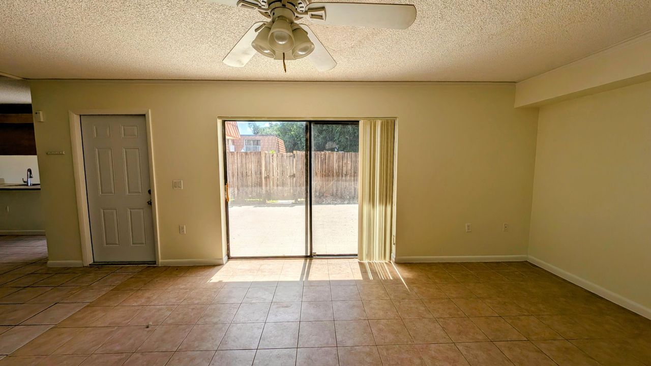 For Rent: $2,000 (2 beds, 2 baths, 1288 Square Feet)