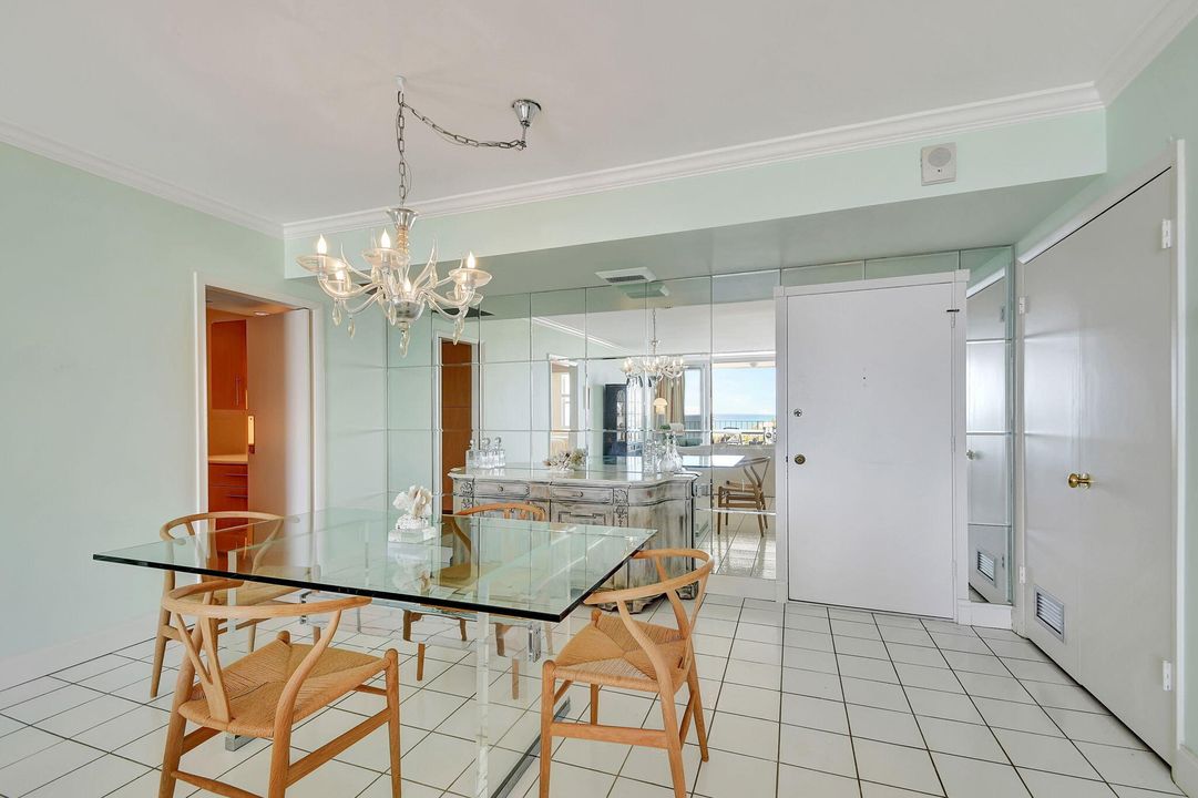 Active With Contract: $1,195,000 (2 beds, 2 baths, 1559 Square Feet)