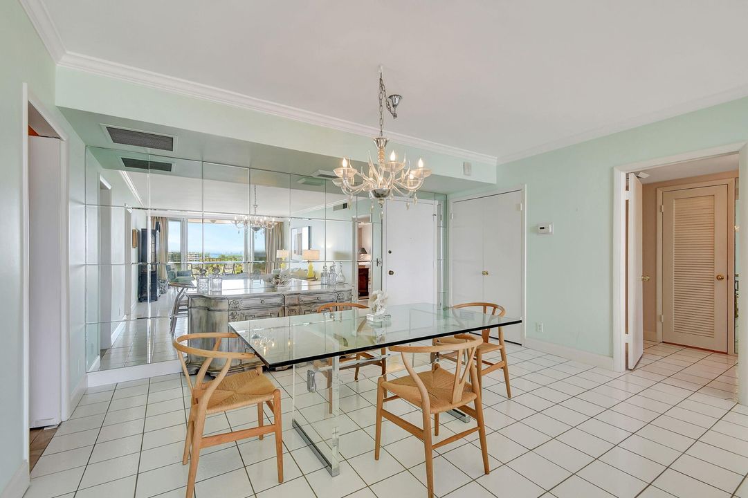 Active With Contract: $1,195,000 (2 beds, 2 baths, 1559 Square Feet)