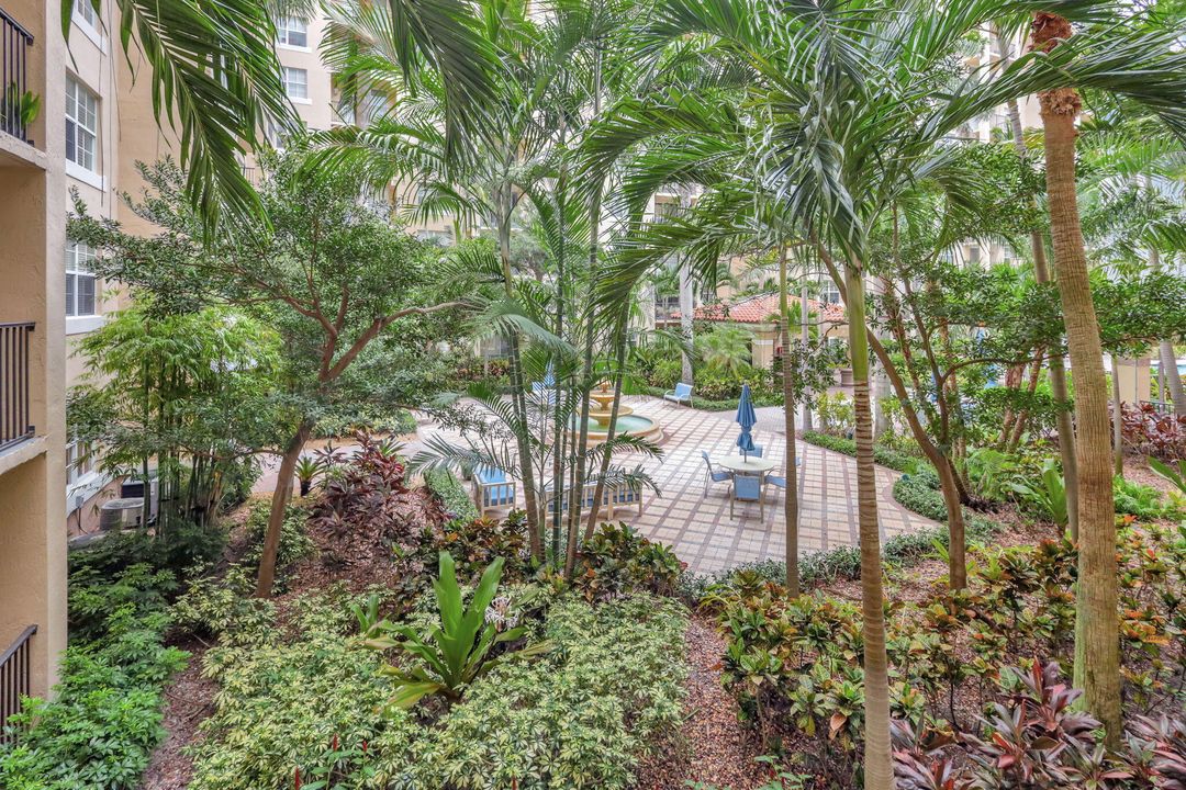 Active With Contract: $2,000 (1 beds, 1 baths, 662 Square Feet)