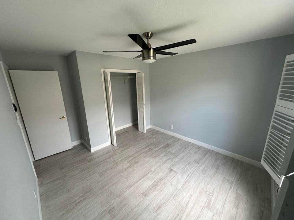 Active With Contract: $3,600 (3 beds, 2 baths, 1596 Square Feet)