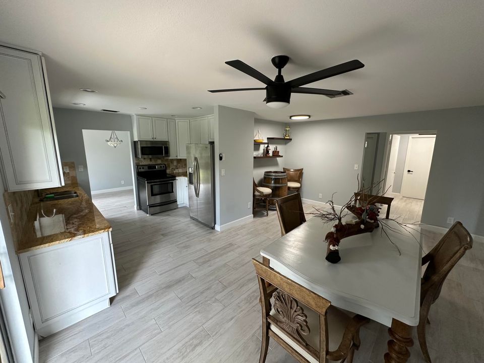 Active With Contract: $3,600 (3 beds, 2 baths, 1596 Square Feet)