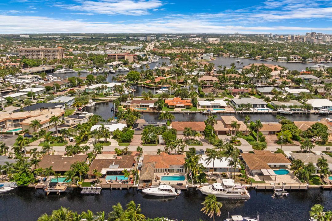 Active With Contract: $1,848,000 (3 beds, 3 baths, 2158 Square Feet)