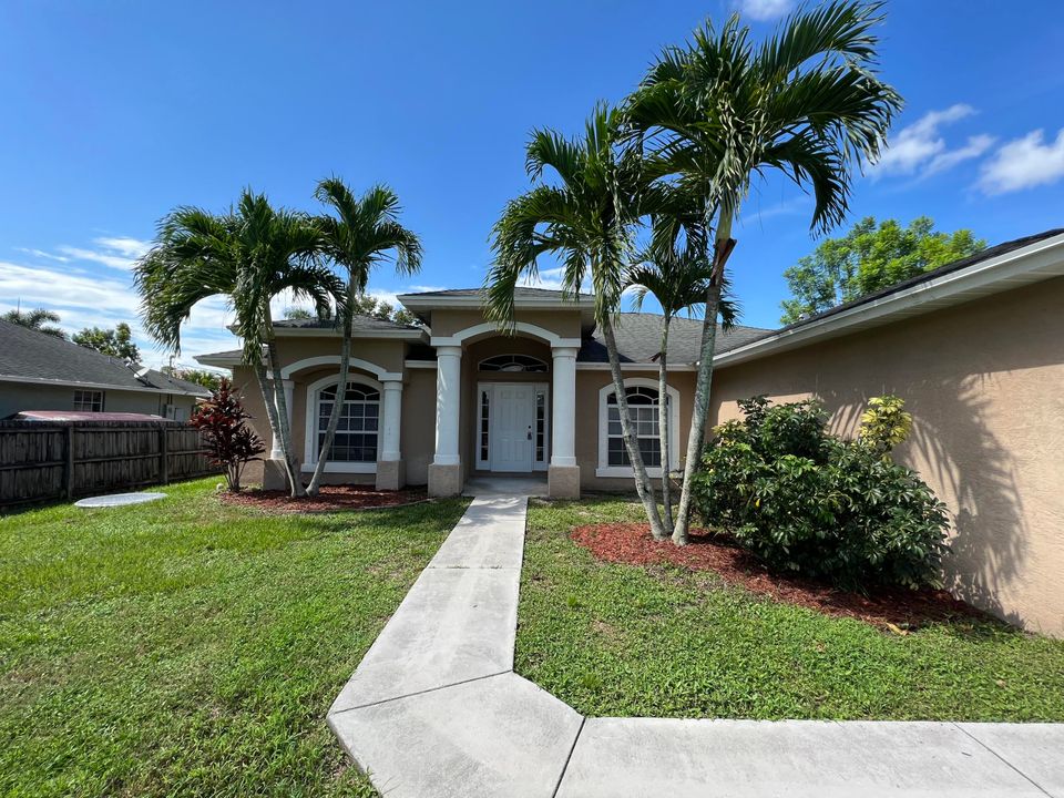 Active With Contract: $2,400 (3 beds, 2 baths, 1800 Square Feet)