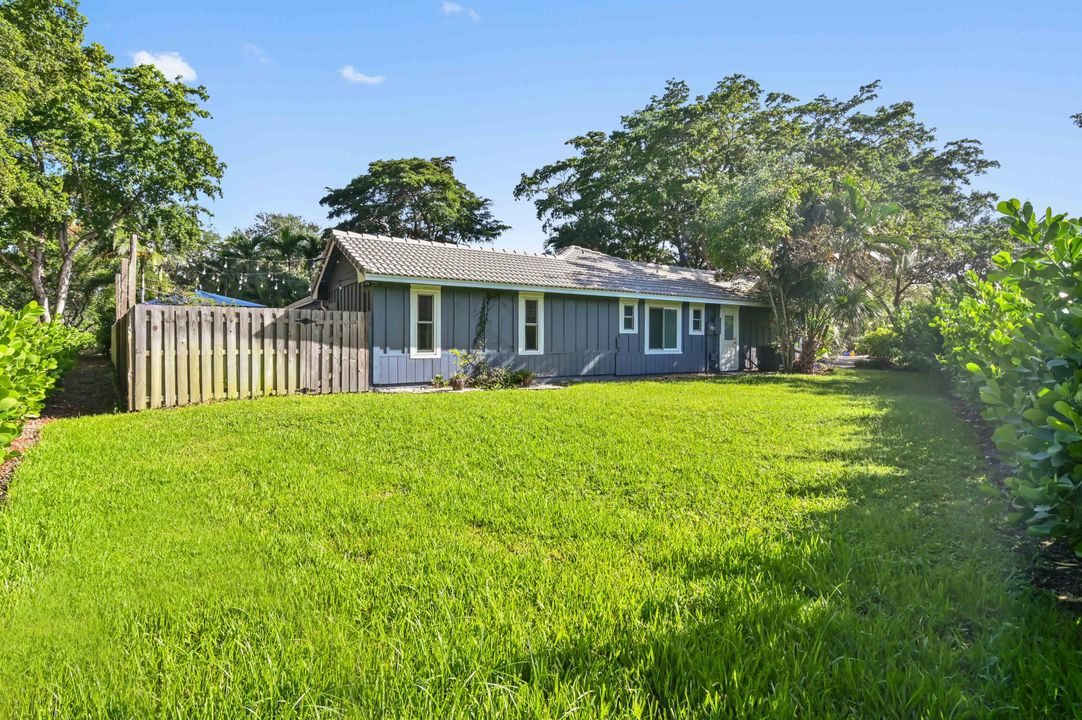 For Sale: $999,900 (3 beds, 2 baths, 2167 Square Feet)