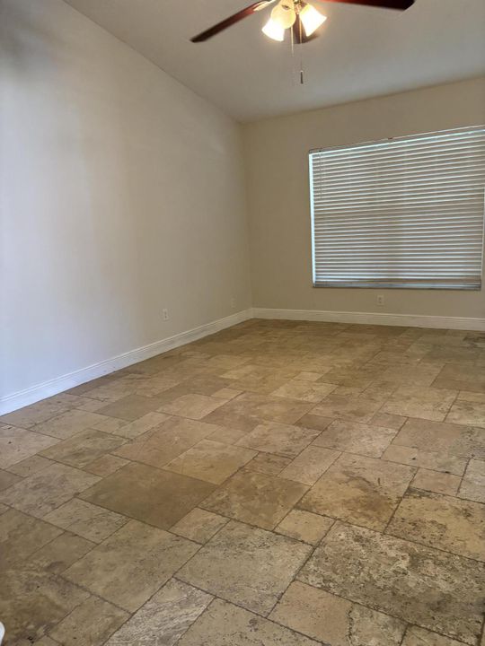 Active With Contract: $2,000 (2 beds, 2 baths, 1029 Square Feet)