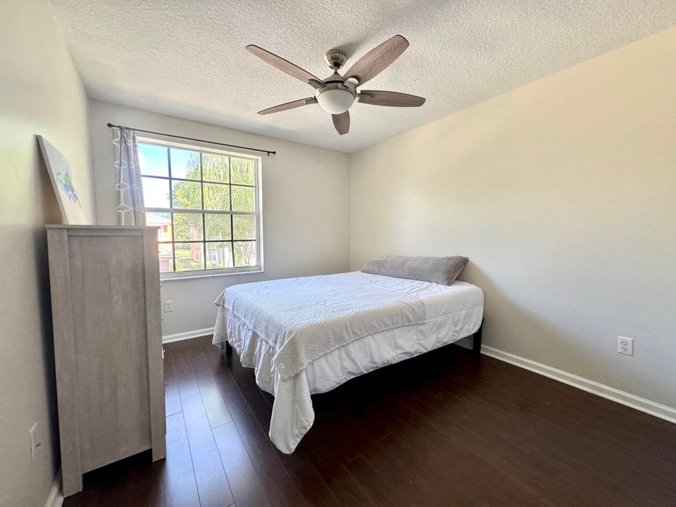 Active With Contract: $3,300 (3 beds, 2 baths, 2003 Square Feet)