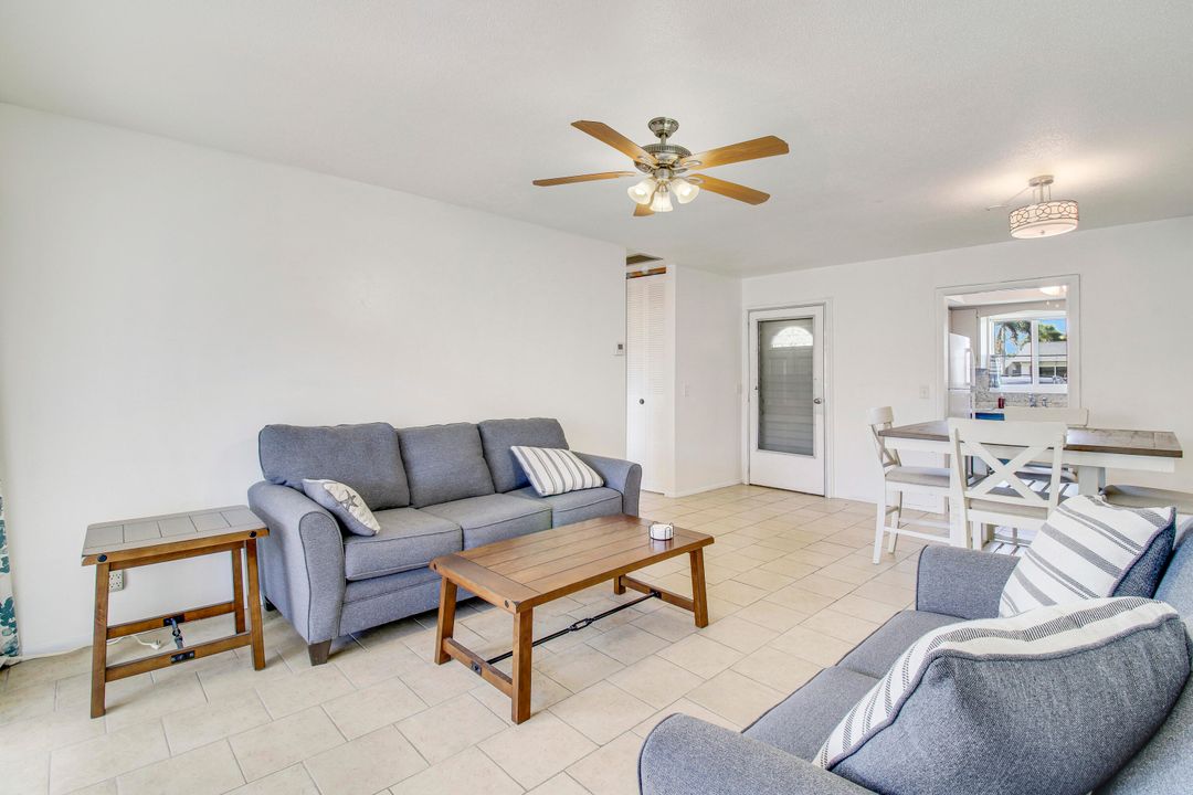 Active With Contract: $99,500 (1 beds, 1 baths, 612 Square Feet)