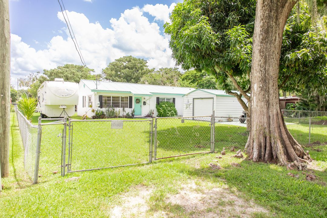 Active With Contract: $312,000 (3 beds, 2 baths, 1800 Square Feet)