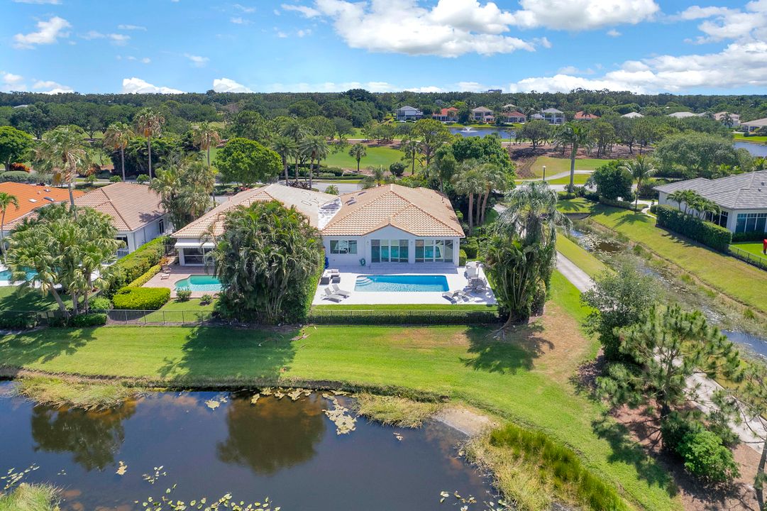 For Sale: $3,295,000 (3 beds, 3 baths, 2720 Square Feet)