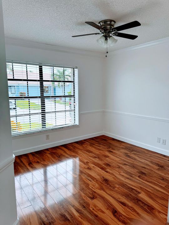 Active With Contract: $3,300 (3 beds, 3 baths, 1692 Square Feet)