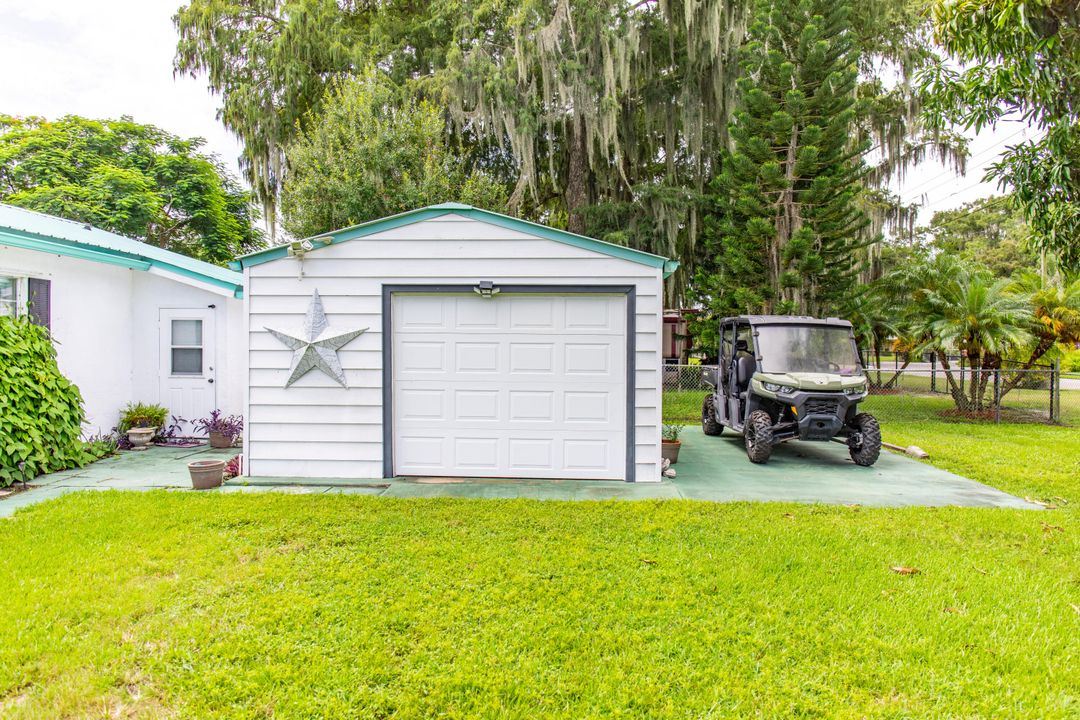 Active With Contract: $312,000 (3 beds, 2 baths, 1800 Square Feet)