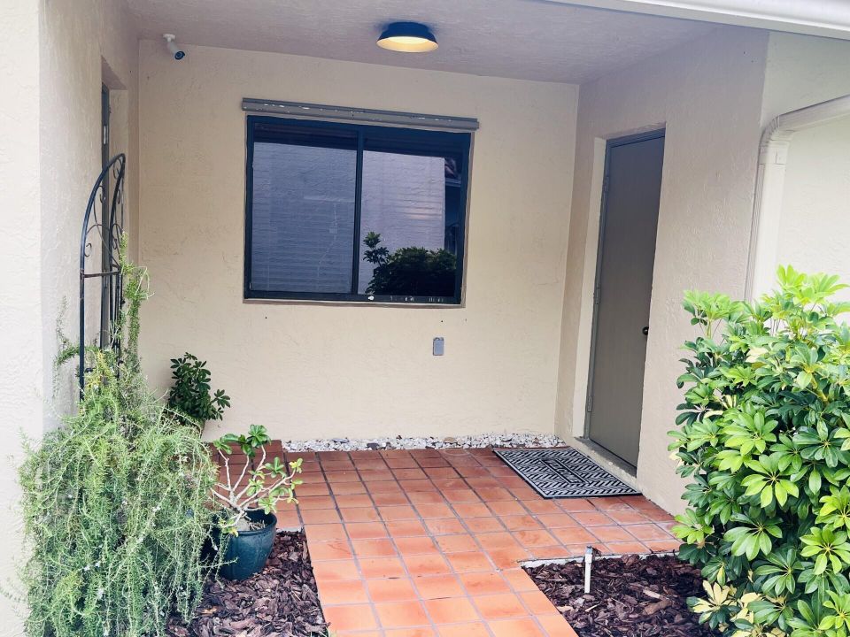 For Rent: $6,000 (3 beds, 2 baths, 1498 Square Feet)