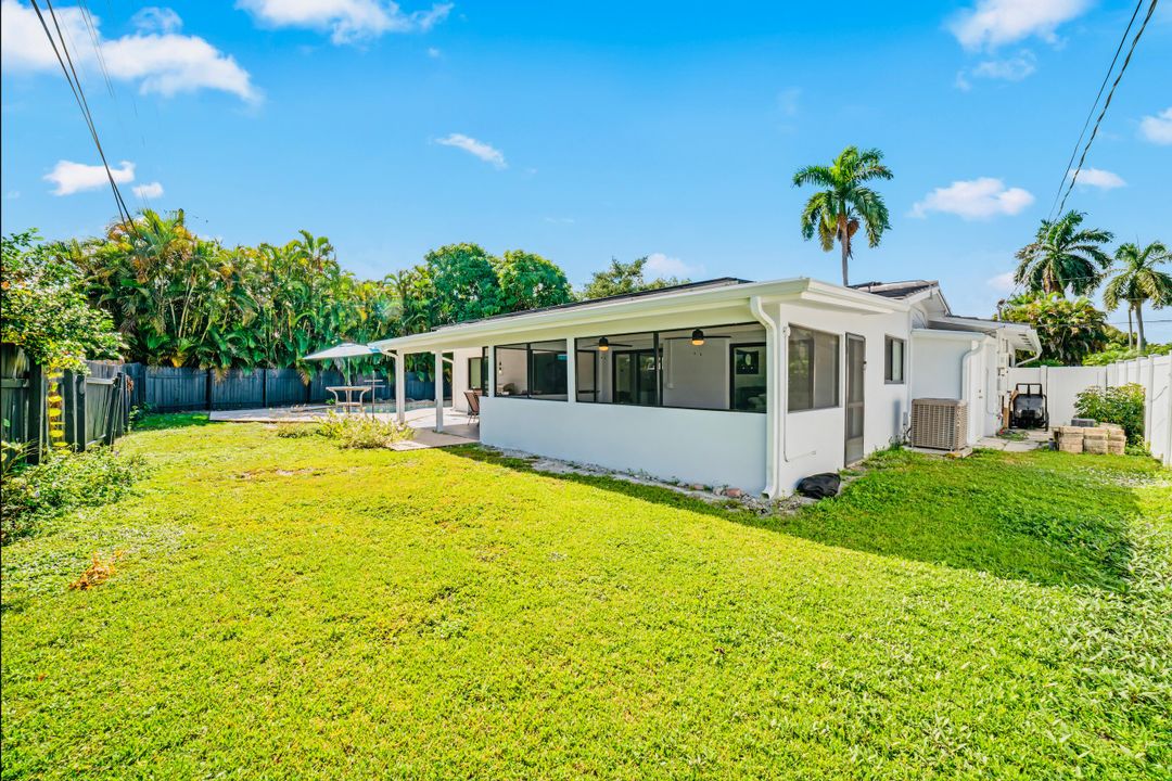 For Sale: $935,000 (4 beds, 3 baths, 2100 Square Feet)