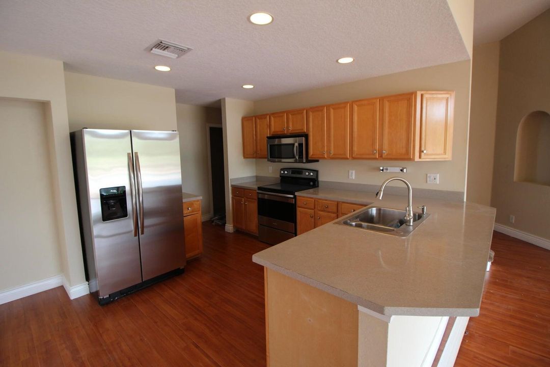 Active With Contract: $3,750 (4 beds, 2 baths, 2150 Square Feet)