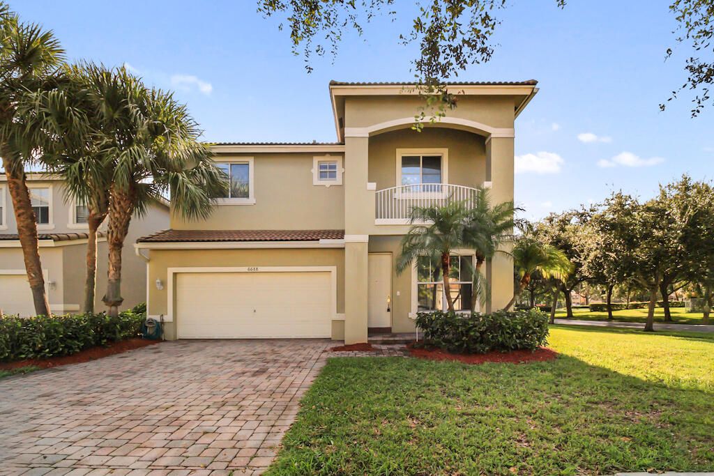 Active With Contract: $3,595 (4 beds, 2 baths, 2566 Square Feet)