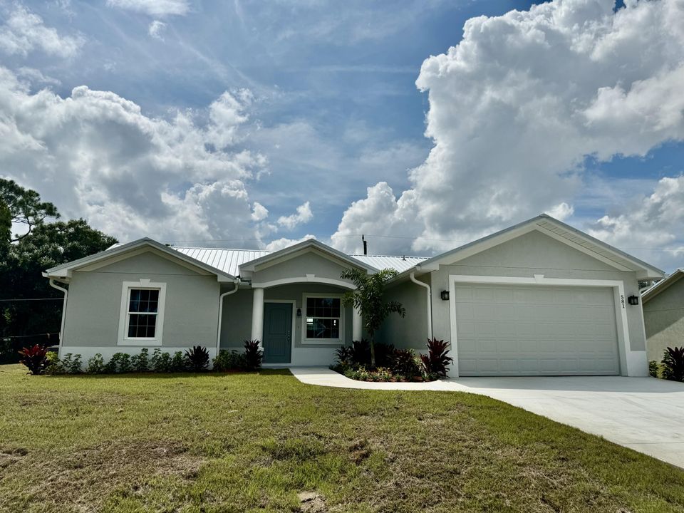 Active With Contract: $349,000 (3 beds, 2 baths, 1603 Square Feet)