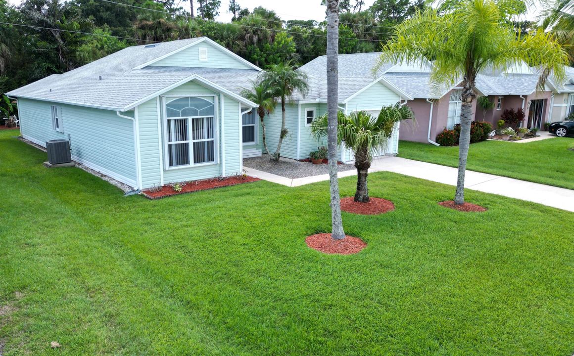 For Sale: $239,500 (2 beds, 2 baths, 1450 Square Feet)