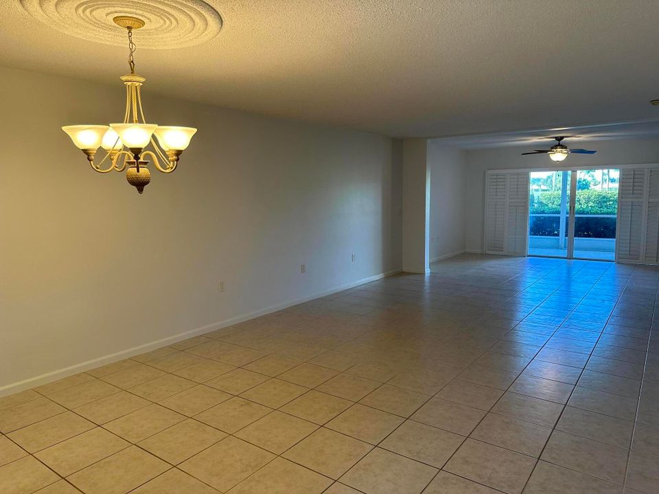 For Sale: $269,000 (2 beds, 2 baths, 1440 Square Feet)