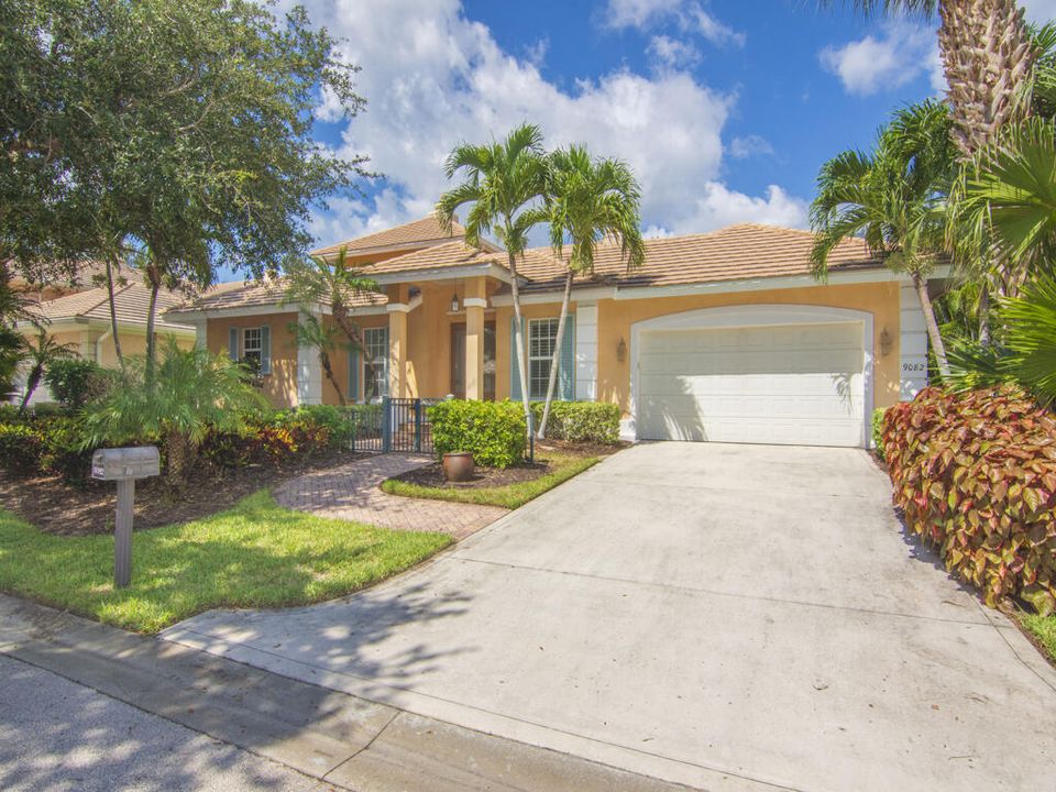 For Sale: $1,300,000 (3 beds, 3 baths, 3183 Square Feet)