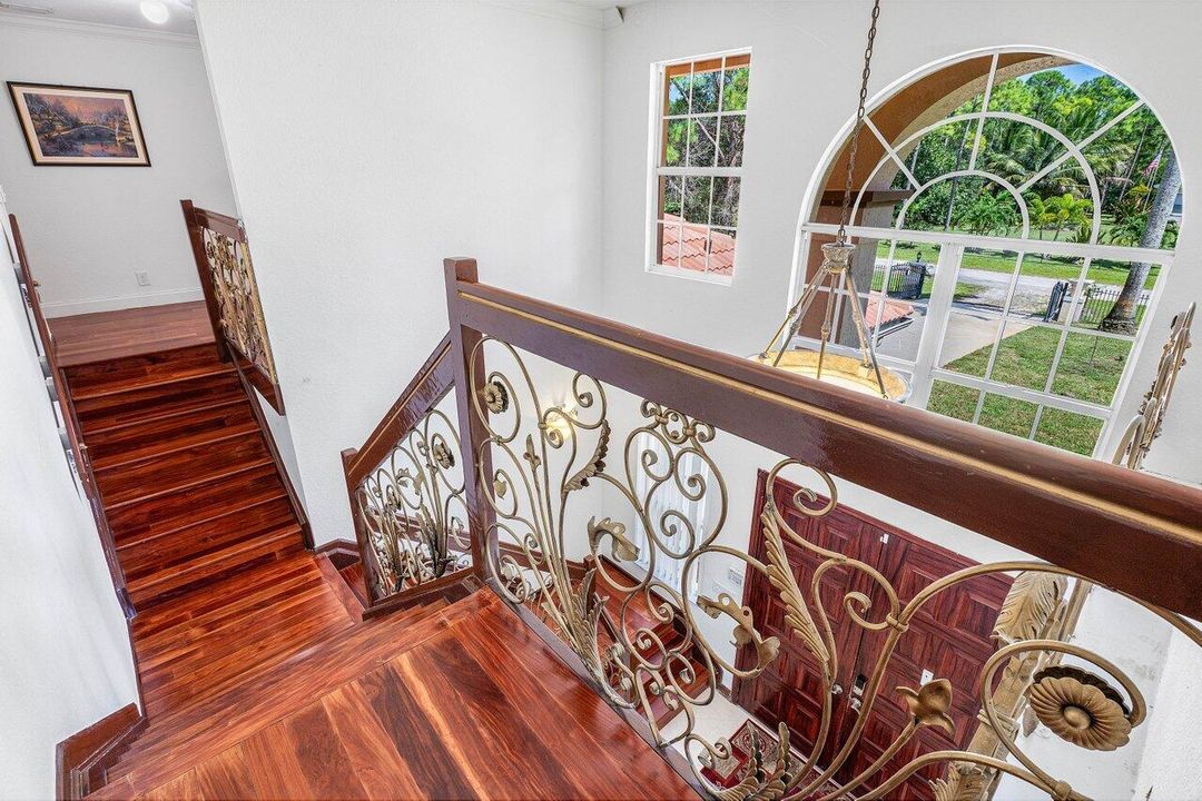 En Venta: $1,150,000 (5 camas, 3 baños, 3558 Pies cuadrados)