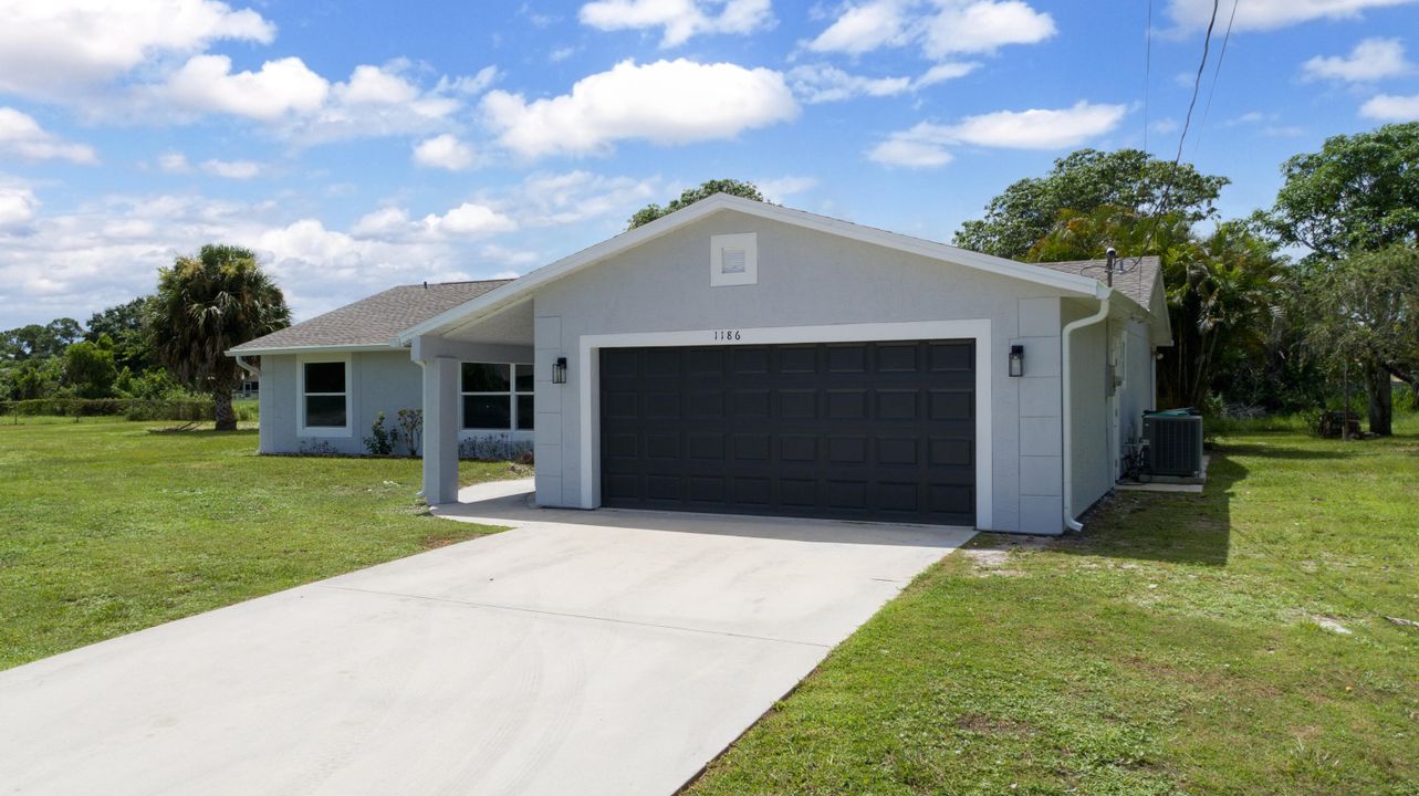 For Sale: $405,791 (3 beds, 2 baths, 1638 Square Feet)