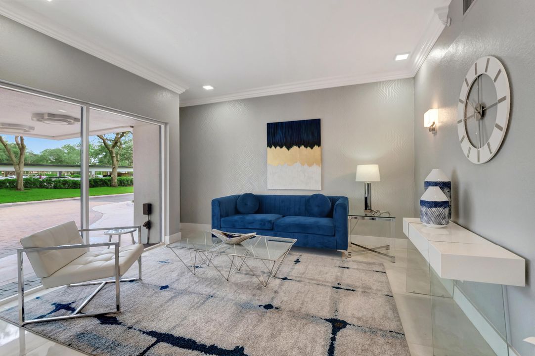 Active With Contract: $279,000 (2 beds, 2 baths, 1255 Square Feet)