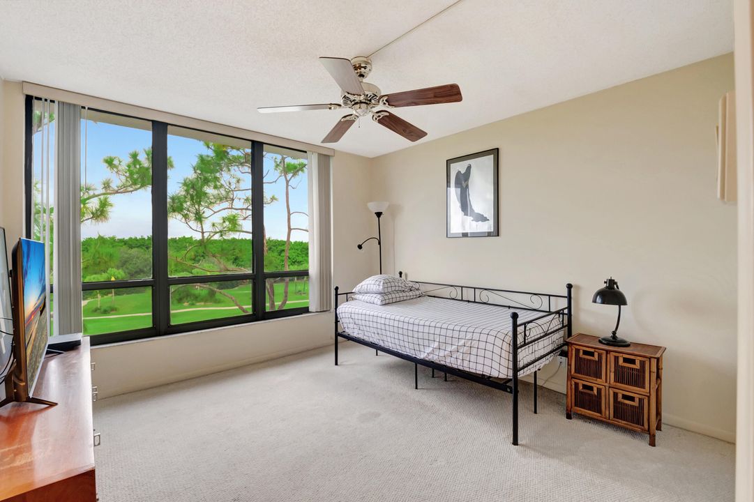 Active With Contract: $279,000 (2 beds, 2 baths, 1255 Square Feet)