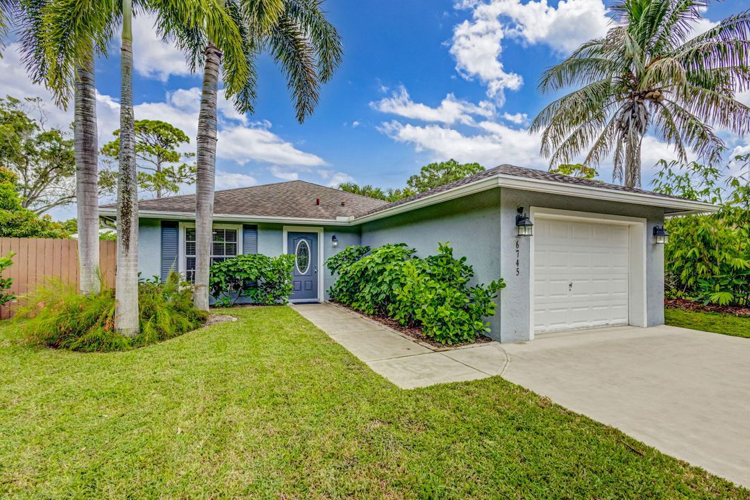 Active With Contract: $3,400 (3 beds, 2 baths, 1370 Square Feet)