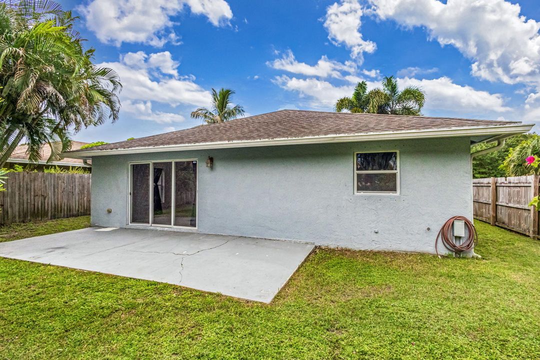 Active With Contract: $3,400 (3 beds, 2 baths, 1370 Square Feet)