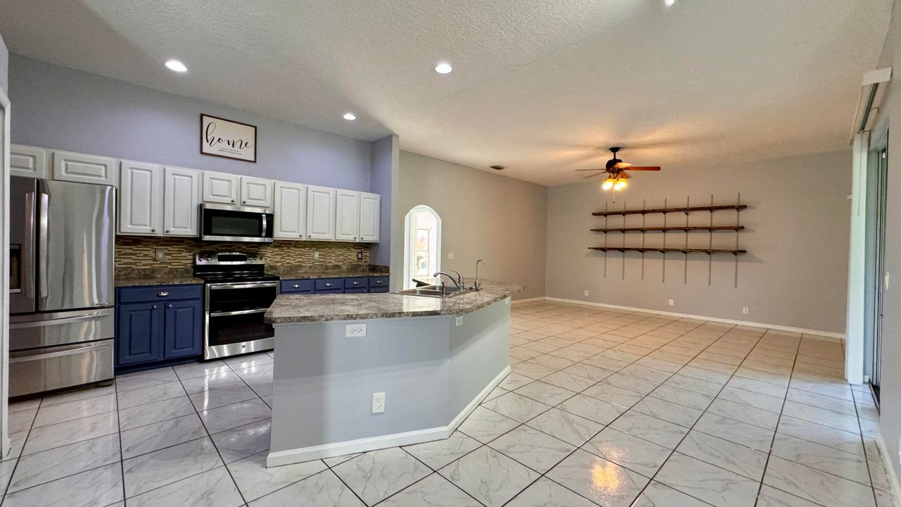 Active With Contract: $3,500 (3 beds, 2 baths, 2110 Square Feet)