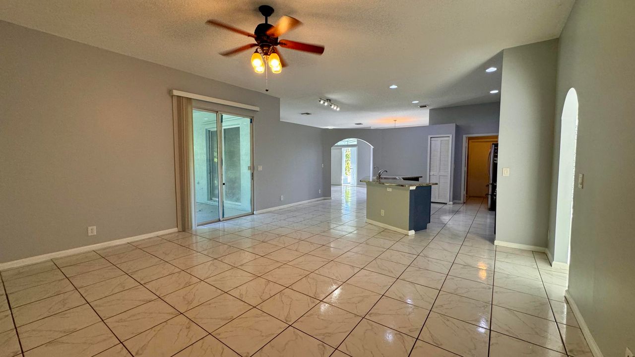 Active With Contract: $3,500 (3 beds, 2 baths, 2110 Square Feet)